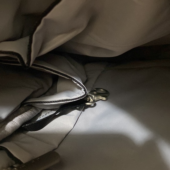 TRAVELON • CROSSBODY • adjustable strap - Picture 10 of 11